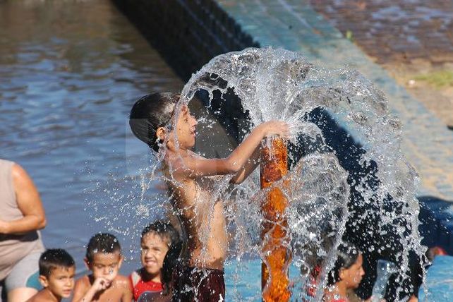 Sin señales de alivio: el alerta para la región pasó de naranja a rojo