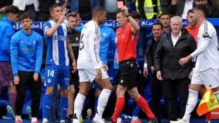 Mbappé se fue expulsado en la victoria de Real Madrid ante Alavés