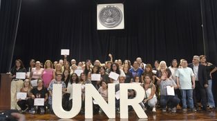 Cada año, en la UNR se gradúan unos 3 mil profesionales, el Programa de Solidaridad está destinado a sostener el crecimiento de la universidad rosarina.