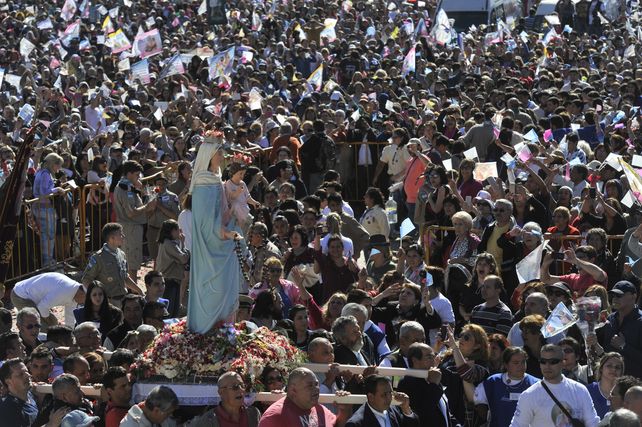 Los fieles se hicieron presente en San Nicolás.
