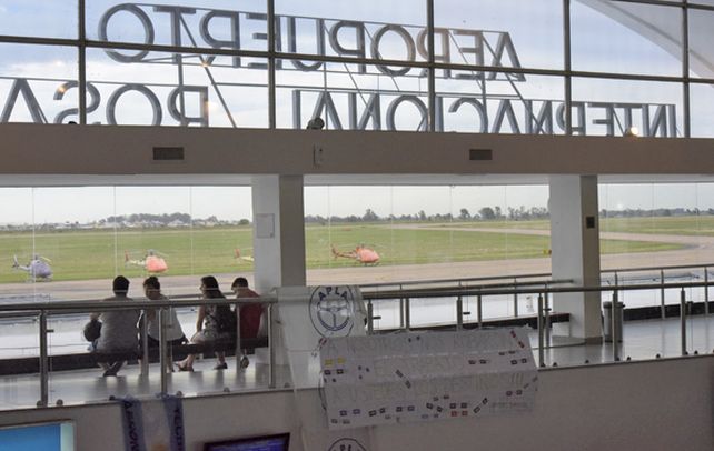 Fisherton. Autoridades del aeropuerto recién hoy comenzarán a realizar un informe sobre el impacto de cierre de Sol. (Sebastián Suárez Meccia / La Capital)