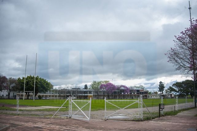 La cancha de Rugby en la recorrida de UNO Entre Ríos por la sede