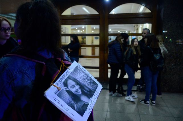 Compañeros de Anahí Benítez se mostraron consternados.