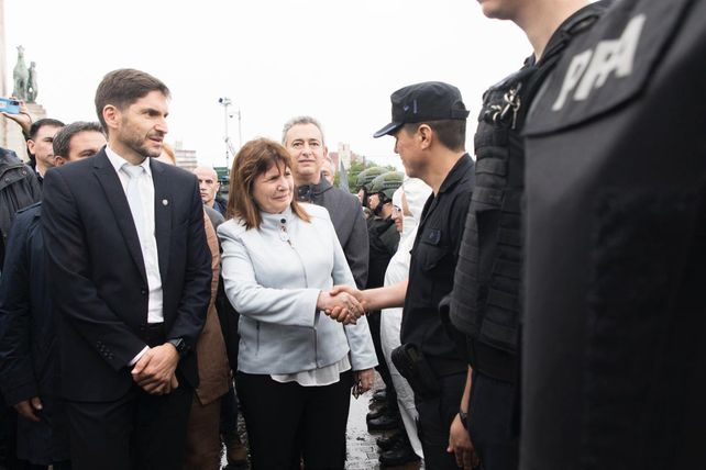 Pullaro y Bullrich en el lanzamiento del Plan Bandera en diciembre de 2023.