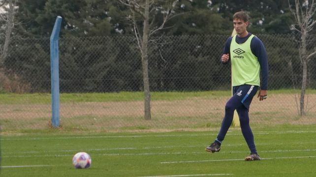 Juan Cruz Komar es el jugador número 12 de Russo y ahora ante San Lorenzo vuelve a tener chances.