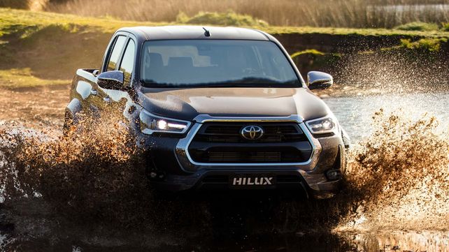 Toyota sigue liderando el mercado con la Hilux como bandera.