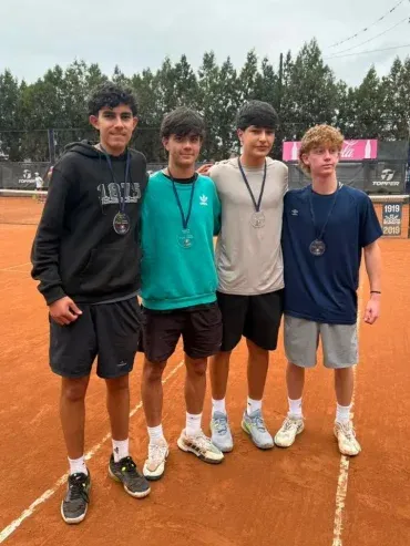 Tenis: de Regatas Rosario y Remeros, con puntos y plazas para el Nacional de Córdoba