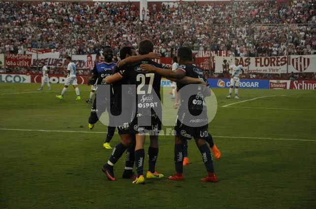 Unión alimentó su sueño copero con una goleada ante Temperley