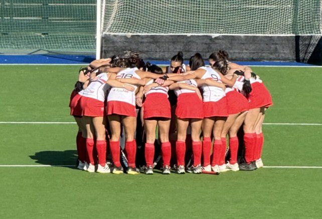 El seleccionado femenino perdió con Tucumán y jugará por el undécimo y duodécimo puesto.