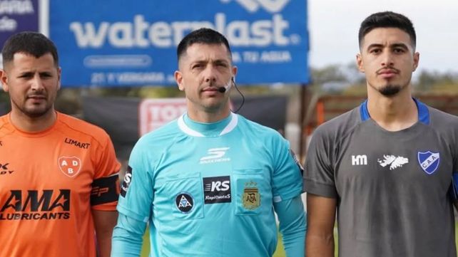 Capitanes y autoridades de Berazategui y Argentino