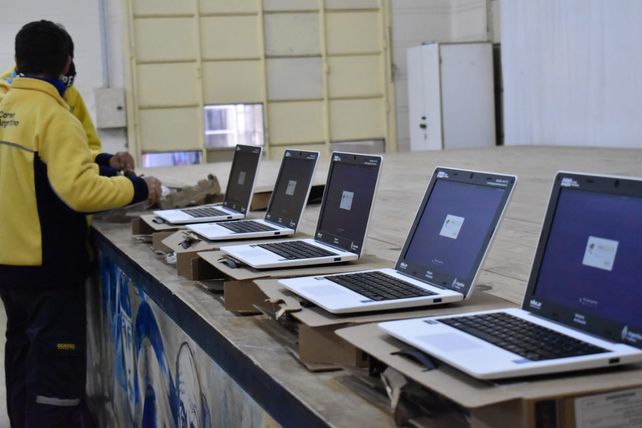 Netbooks. El 80% de los dispositivos previstos ya fueron entregados.