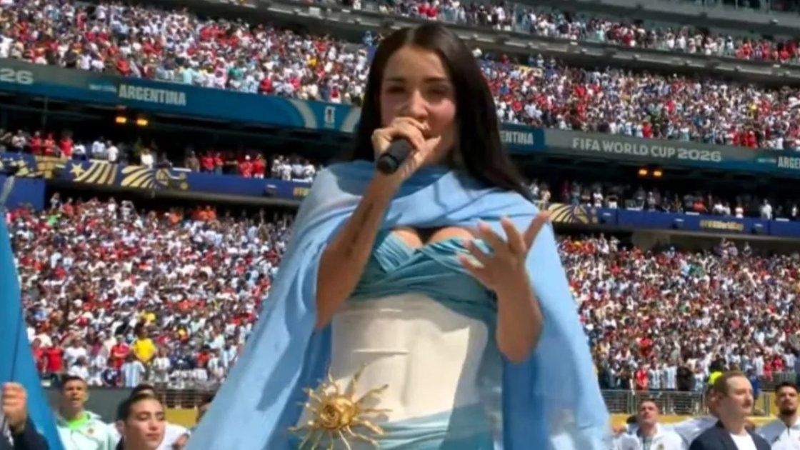 Así sonó el himno de Argentina en la final del Mundial en la voz de María Becerrra