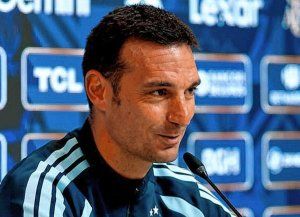 Scaloni acordó su continuidad como entrenador de la Selección Argentina