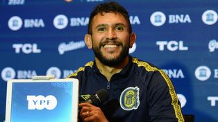 Walter Montoya tiene contrato hasta fines de diciembre y en Central quieren que continúe.