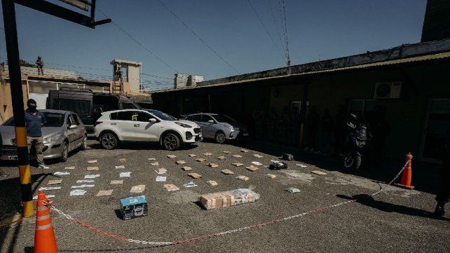 Incautan 18 kilos de cocaína tras una persecución y 10 allanamientos en Paraná y Concordia.