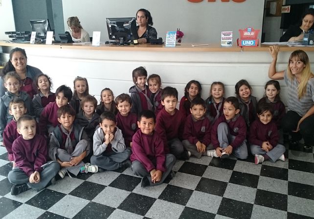 Alumnos del IES visitaron Diario UNO