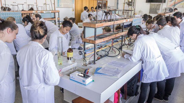 La comunidad científica en la Convención Constituyente: Santa Fe prácticamente nace con la ciencia; está en nuestro ADN La comunidad científica en la Convención Constituyente: Santa Fe prácticamente nace con la ciencia; está en nuestro ADN