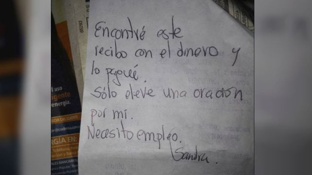 Perdió el dinero para pagar la luz y luego encontró la cuenta pagada y una nota