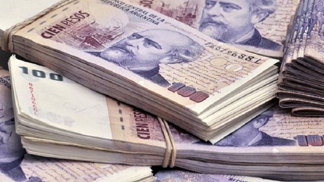 Santo Tomé: encontró dinero en una garita de colectivo, buscó a su dueño y lo devolvió