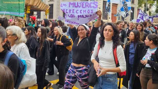 Ni Una Menos volvió a las calles de Paraná con un reclamo por la emergencia en violencia de género