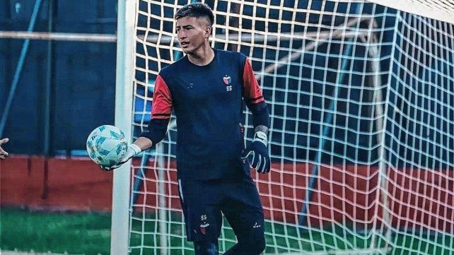 Colón le notificó a Tomás Paredes que firmará su primer contrato