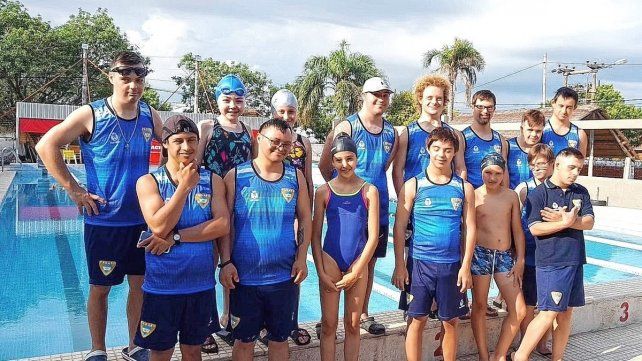 La preselección nacional de nadadores con síndrome de down concentraron en San Jerónimo Norte.
