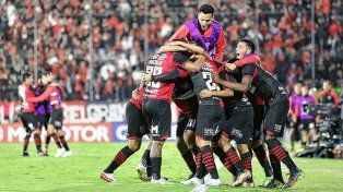 Newells festejó ante su gente.