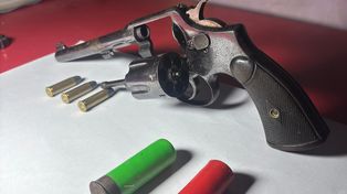 Se allanó una vivienda en Concordia y se detuvo a un joven de 18 años. Se secuestró un revolver calibre .38&nbsp;