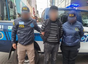 Controles migratorios en Rosario: expulsan a una boliviana y un chino podría correr la misma suerte