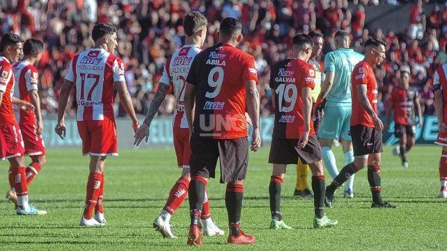 Colón: Gorosito explicó por qué cambió a Wanchope Ábila