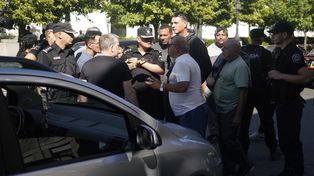 Los conductores salieron a buscar a personas que ofrecen viajes por Uber.