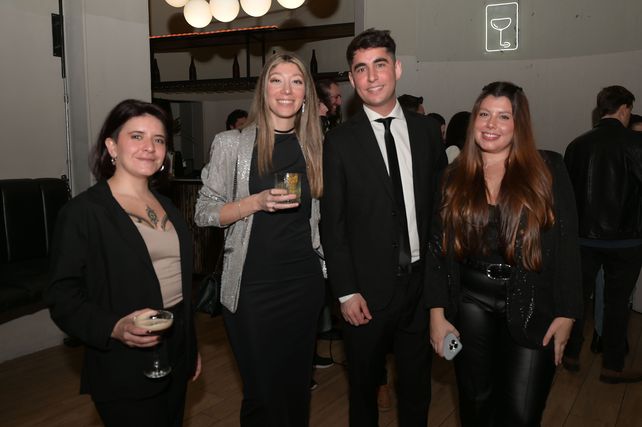 Eliana Viola, Corina Manzelli, Serafín Lamarque y Agustina Verdún 