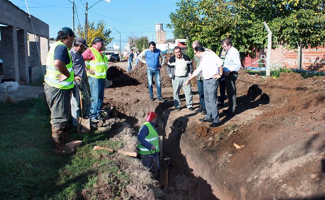 Avanzan los trabajos del desagüe Arenales en barrio Los Ángeles
