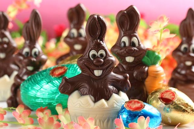 ¿Por qué se regalan huevos, conejos y gallinas para las Pascuas?