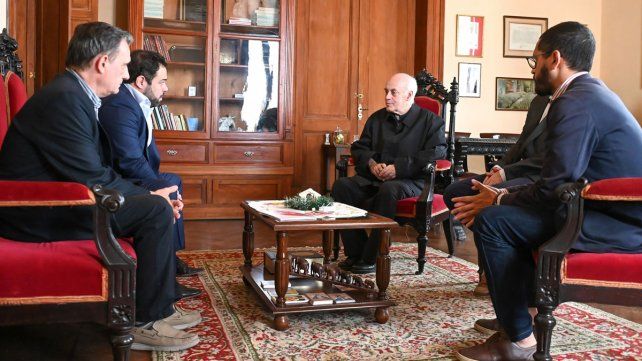 Manuel Troncoso y Juan Alberto Puiggari hablaron de contener a los sectores golpeados por la crisis económica y social y mantener la paz social.