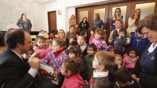 Niños y niñas de los Jardines Municipales visitaron al intendente