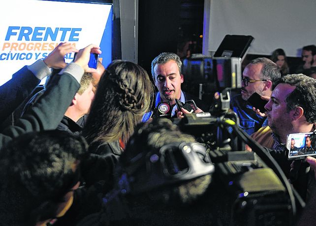 Explicaciones. Javkin decidió hablar temprano porque reconoció que el foco de las Paso estaba en otro lado.