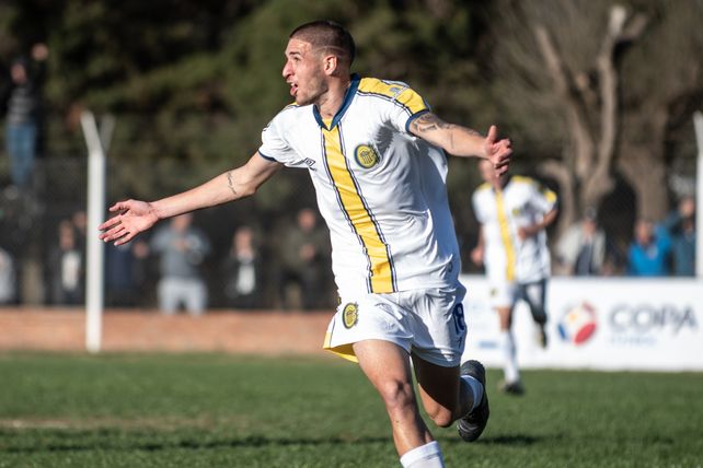 Goleador II. Agustín Módica sigue convirtiendo y esta vez lo sufrió Cremería. 