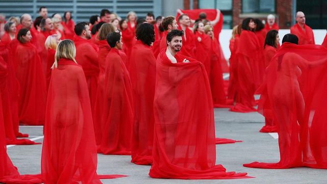 Melbourne se desnuda para la foto de Spencer Tunick