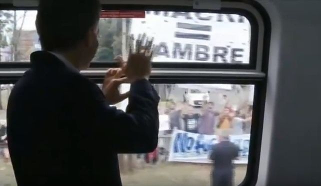 Macri a bordo del tren Roca