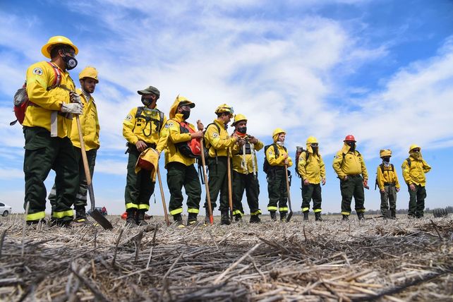 La provincia fijó un nuevo centro operativo para el control de incendios en las islas