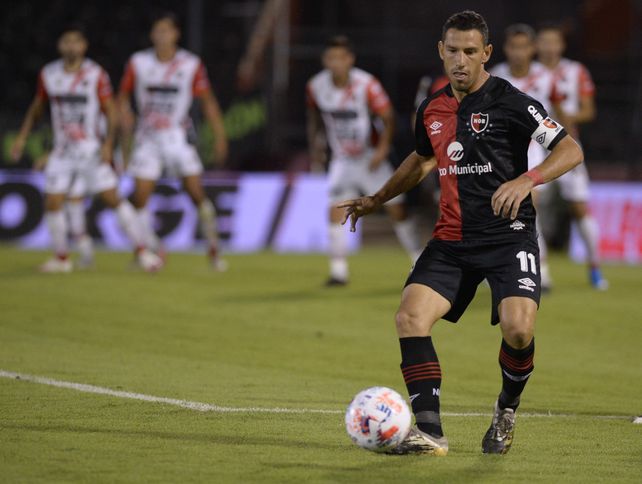 Listo para volver. Maxi hace dos meses que no juega y reaparecerá mañana ante Vélez&nbsp;en el Coloso.