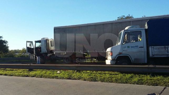 Triple choque en avenida Mar Argentino a la altura del Card