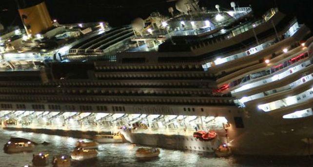 Costa indemniza con 11 mil euros a los pasajeros del crucero encallado