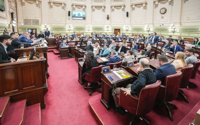 La reforma de la Constitución transcurre su última sesión