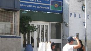 Asesinan a una mujer y detienen a su compañero
