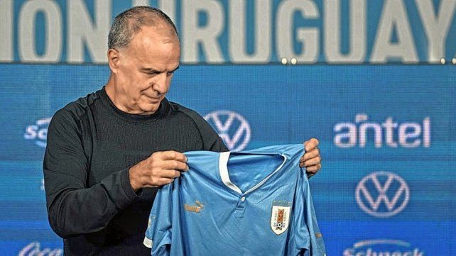 Juan Manuel Carrasco se mostró contento con la llegada de Marcelo Bielsa a la Selección de Uruguay.