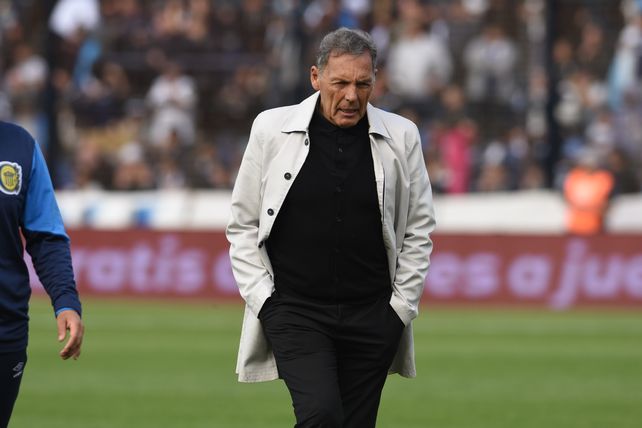 Russo sigue sin poder encontrarle la mano a Central