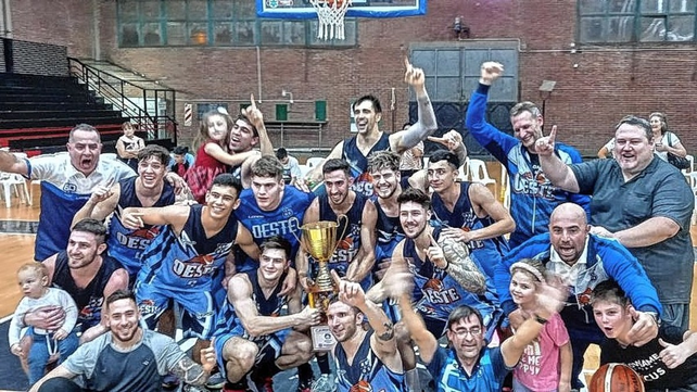 Oeste sorprendió a Santa Fe y es nuevo rey provincial