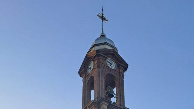 La cruz ya está en su lugar